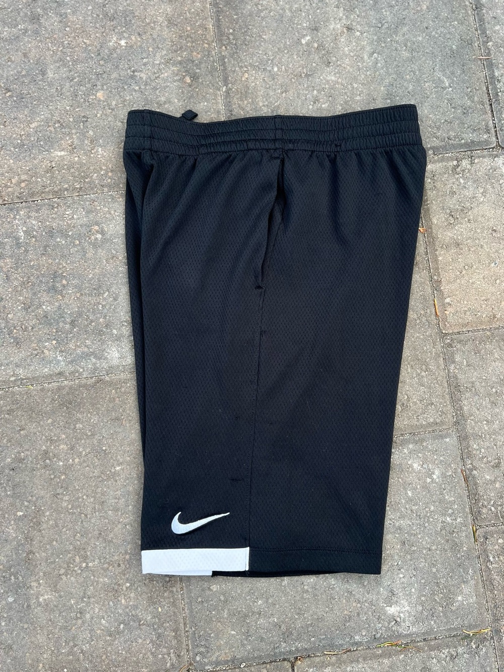 Nike Dri-Fit Youth Basketball/Athletic Shorts-Black/White-Size Small